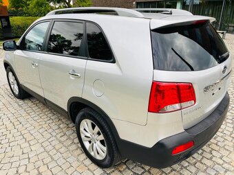 Kia Sorento 2.2D 4x4 MANUÁL VÝHŘEV 1.MAJITEL PANORAMA - 9