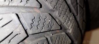 Sada kol 205/60 R16 zimní 5x114,3 ET48 střed 67,1 - 9