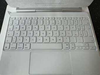 Apple Magic Keyboard pro iPad Air 11" - 9