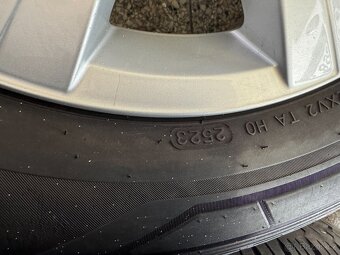Prodám Alu kola Volkswagen Clayton 5x120 R16 7E0601025N - 9