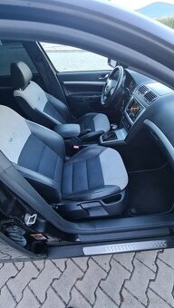 Škoda Octavia RS 2,0 TDi CR DSG F1, xenon navi ťažné - 9