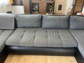 Velká rozkládací sedačka v pěkném stavu - 9