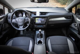 TOYOTA AVENSIS Combi 2.0 105kW 2017 - 9