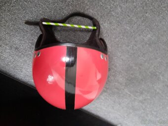 Stará retro helma kokoska - 9