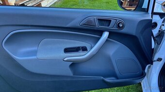 Ford Fiesta - 9