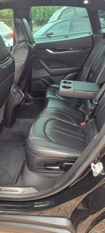 Maserati Levante 3.0 D V6 202kW 4x4 PANORAMA - 9