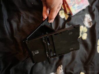 NINTENDO SWITCH OLED + HROMADA HER A PŘÍSLUŠENSTVÍ - 9