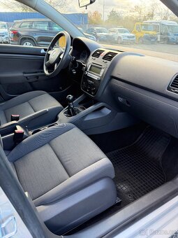 Volkswagen Golf, 1.4 16V 59 kW A/C ČR 1.MAJ - 9