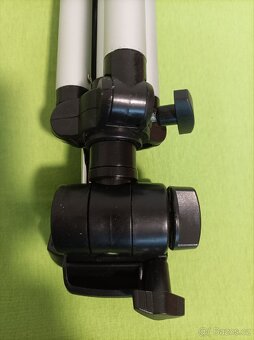Stativ pro fotografické přístroje - 9