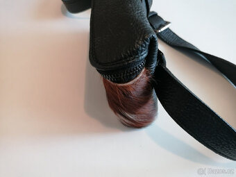 Nová kožená kapsa se srstí na pásku - 9