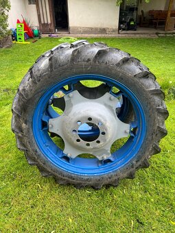 Prodám kola na Zetor 30 - 9