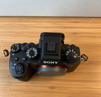 Sony Alpha 1 - tělo fotoaparátu A1 - nízká rychlost závěrky - 9