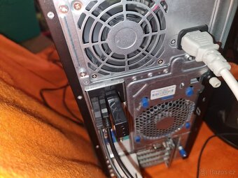 HP Proliant ML310e Gen8 Xeon E3-1220 V2 3,10Ghz 4x 8GB DDR3 - 9