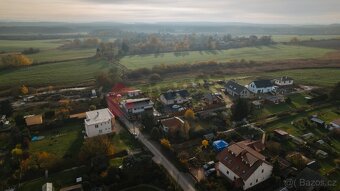Prodej pozemku s rekreační stavbou v Nýřanech - 9