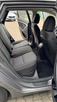 Hyundai i30 kombi 1.6i 88kW 2015 - 9