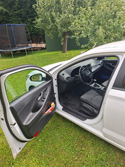 Hyundai i30 HB 1.0 T-GDI MT Trikolor Comfort - 9