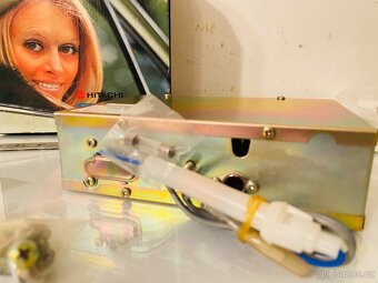 Vintage autorádio Hitachi KM 1033C, r.72, nové, zabalené - 9