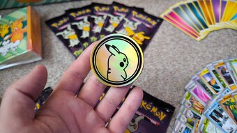 Pokémon krásný dárkový box plný překvapení ;) - 9