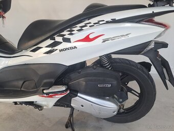 Honda PCX125 - 9
