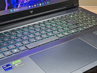 18" 240HZ 2K_PREDATOR HELIOS 18_i9-14900HX_32GB_RTX 4060 8G - 9