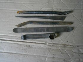 nabíjecí relle,indučky,klíče,maznice - 9