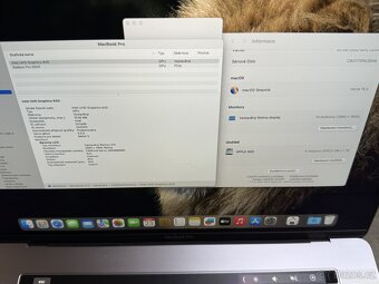 MacBook Pro 15'' 2018 / i9 / 32GB / 1TB SSD / Space Gray - - 9