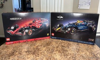 LEGO TECHNIC (42206) a Ferrari (42207) - 9