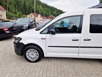 VW CADDY, 2.0 TDi, plný servis, 5 míst, NAVI - 9