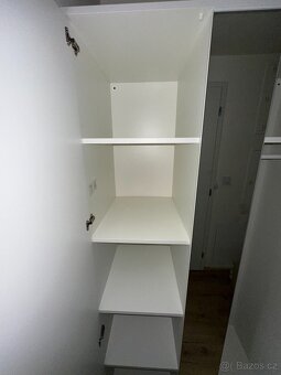 Bílá skříň IKEA - 9