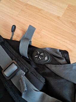 Outdoorový batoh Husky 40l – výborný stav, ideální pro turis - 9