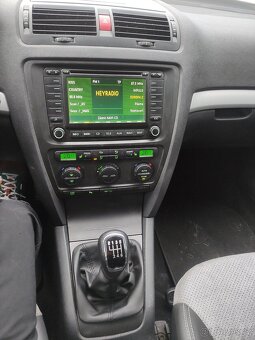 Škoda Octavia RS 2,0 TDI - 9