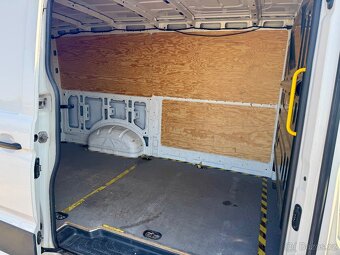 VW Crafter skříň 2.0 TDI 6MT 2020/116t km/LED/Vyhř. sklo/CZ - 9