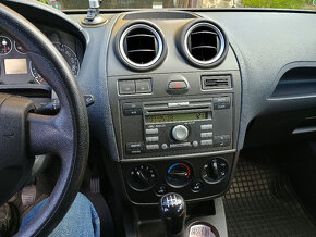 Prodám Ford Fiesta 2007/1,3i, 51kW, Euro 4 - 9