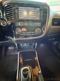 Mitsubishi Outlander PHEV 2.0 2016 - 9
