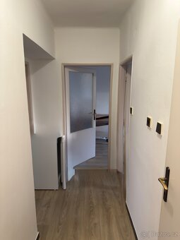 Pronájem bytu 3+1 Šťáhlavy - 9