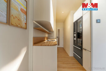 Prodej bytu 3+1, 74 m², Praha, ul. Poznaňská - 9