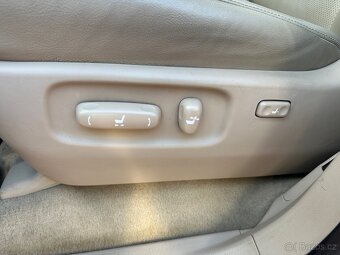 Toyota Land Cruiser 200 4.5D-4D V8 Luxury 7mist - 9