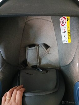 Autosedačka pro novorozence - 9