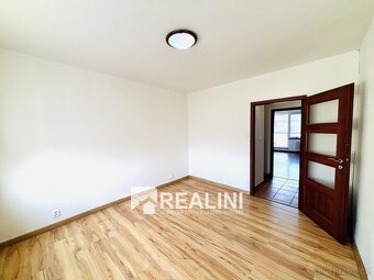 Pronájem bytu 2+1 s lodžií a šatnou, 60 m2, Karviná, ulice T - 9