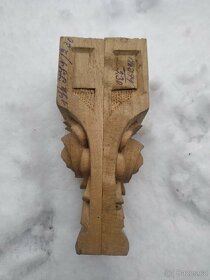 Starožitnosti- zdobné vyřezávané hlavice - 9