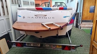 Motorová loď NAUTIQUE - 9