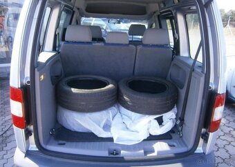 Volkswagen Caddy 1.6i 75kw,,Live benzín manuál 75 kw - 9