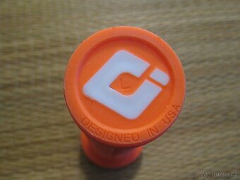 Nové mtb gripy ODI Vans V1.0 Lock-On Grips - 9