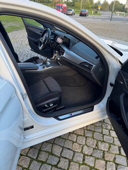 Bmw M550i - 9