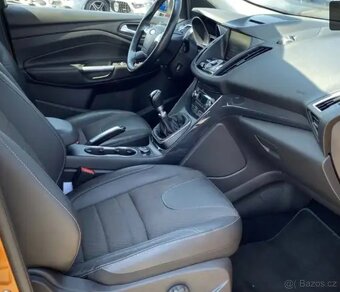 Ford Kuga 2,0TDCi 132kW Titanium 4x4 INDIVIDUAL - 9