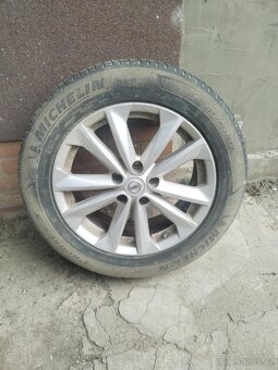 Nissan Qashqai 1.2 benzín - 9