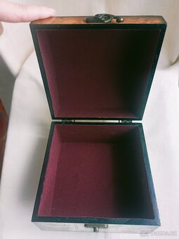 dřevěná krabička s květinovým vzorem - 9