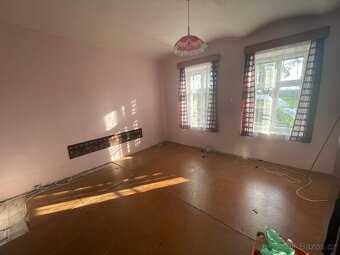 Rodinný dům k rekonstrukci – klidná lokalita, zahrada - 9