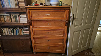 Starší nábytek - 9