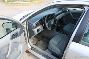 Škoda Octavia 1,6i 75KW, STK 8/2026, r.v. 2001 - 9
